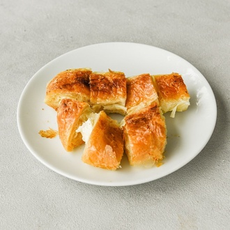 Peynirli Börek (1,5 Porsiyon) görseli
