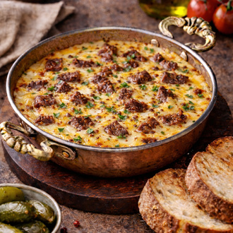 Sahanda Tereyağlı Kavurmalı Yumurta görseli