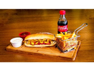 Cheddar &Jalapeno Sosisli görseli