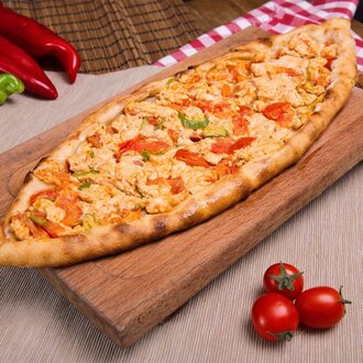 Tavuklu Pide görseli