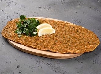 Lahmacun görseli