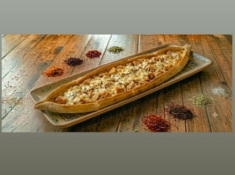 Tavuklu Kaşarlı Pide görseli
