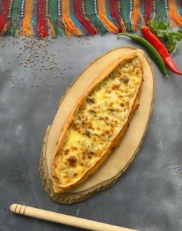 Mantarlı Kaşarlı Pide görseli