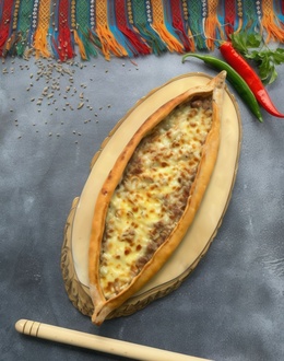 Kıymalı Kaşarlı Pide görseli