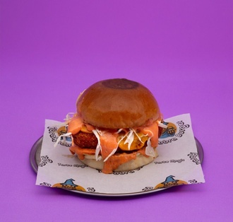 Chick on Fire Burger görseli