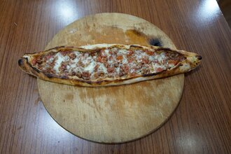 Kuşbaşılı Kaşarlı Pide görseli