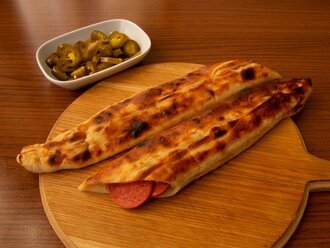 Sucuklu Karadeniz Pidesi görseli