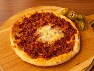 Kıymalı Kaşarlı Pide (Yuvarlak) görseli