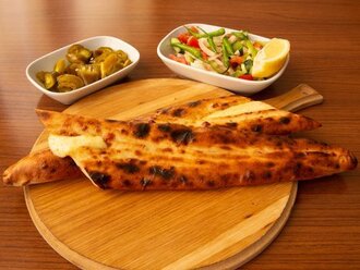 Kaşarlı Karadeniz Pidesi görseli