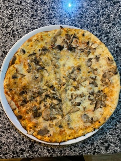 Funghi Pizza (30 Cm.) görseli