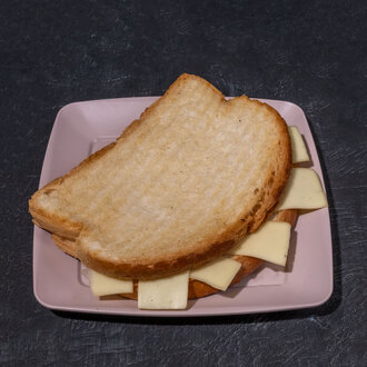 Kaşarlı Tost görseli