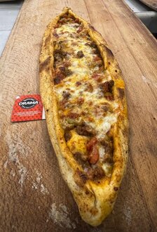 Kuşbaşılı Kaşarlı Pide görseli