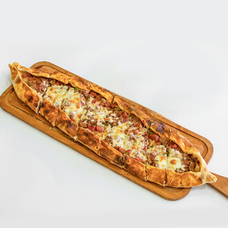 Kuşbaşı Kaşarlı Pide görseli