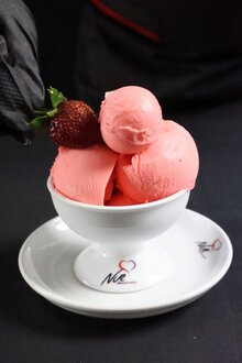 Çilekli Dondurma 200 Gr görseli