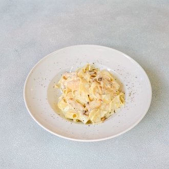 Fettuccine Alfredo görseli