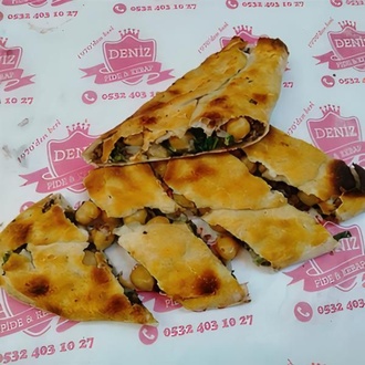 Vegan Nohutlu Kıymalı Pide görseli