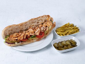 Somun Ekmek Arası Tavuk Şiş görseli