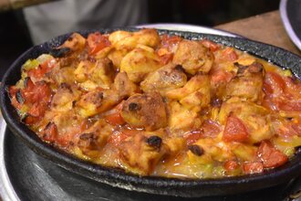 Kiremitte Tavuk Sote görseli