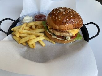Chicken Cheese Burger görseli