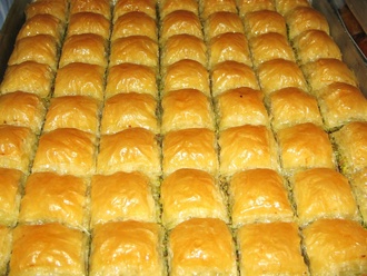 Fıstıklı Özel Kare Baklava (Porsiyon) görseli