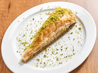 Fıstıklı Havuç Dilim Baklava (Porsiyon) görseli