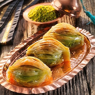 Fıstıklı Midye Baklava (1 Kg) görseli