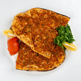 Lahmacun görseli