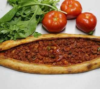 Kuşbaşılı Pide görseli