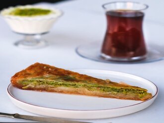 Katmer Di̇li̇mi̇+cola (Adet) görseli