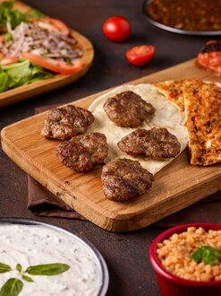 Izgara Köfte görseli
