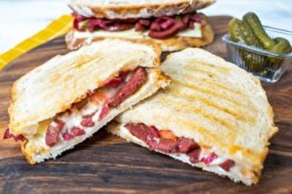 Ayvalık Tost görseli