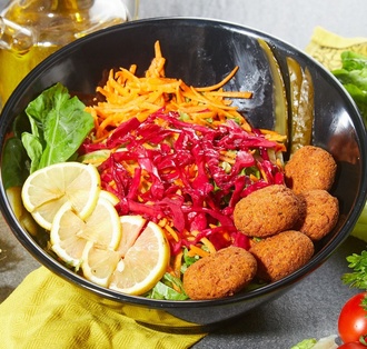 Falafel Salata görseli