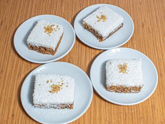 Kıbrıs Tatlısı (4 Adet) görseli