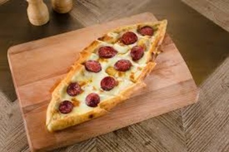 Sucuklu Kaşarlı Pide (Açık) görseli