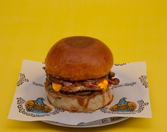 Magic Mushroom Burger görseli