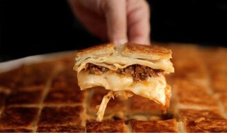 Bülent Börek Kıymalı (1 Kg.)(kol Böreği) görseli