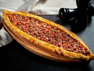 Kuşbaşılı Pide görseli