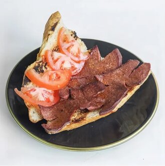 Yarım Ekmek Arası Sucuk görseli