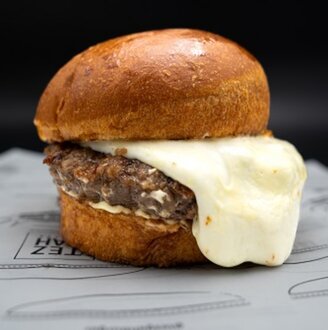 3 Peynirli Burger görseli