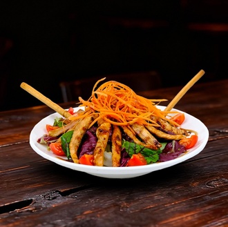 Izgara Tavuk Salata görseli