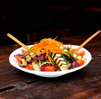 Izgara Hellim Salata görseli