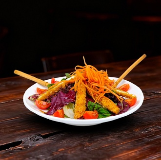 Çıtır Tavuk Salata görseli