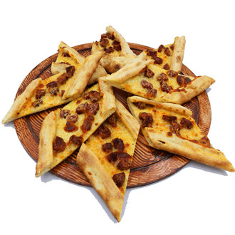 Sucuklu Kaşarlı Pide görseli