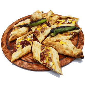 Pastırmalı Yumurtalı Pide görseli