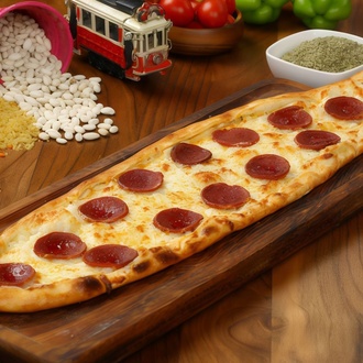 Sucuklu Yumurtalı Pide görseli