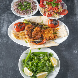 Tavuk Sarma Pirzola (1 Kg.) görseli