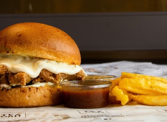 Chick'n Cheese Tavuk Burger görseli