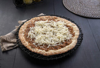 Etli Domatesli & Kaşarlı Pide görseli