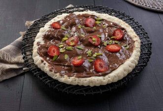 Nutellalı Çilekli Pide görseli