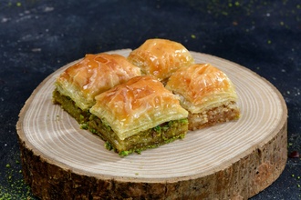 Karışık Baklava (Küçük Tepsi) (2,3 - 2,5 Kg.) görseli